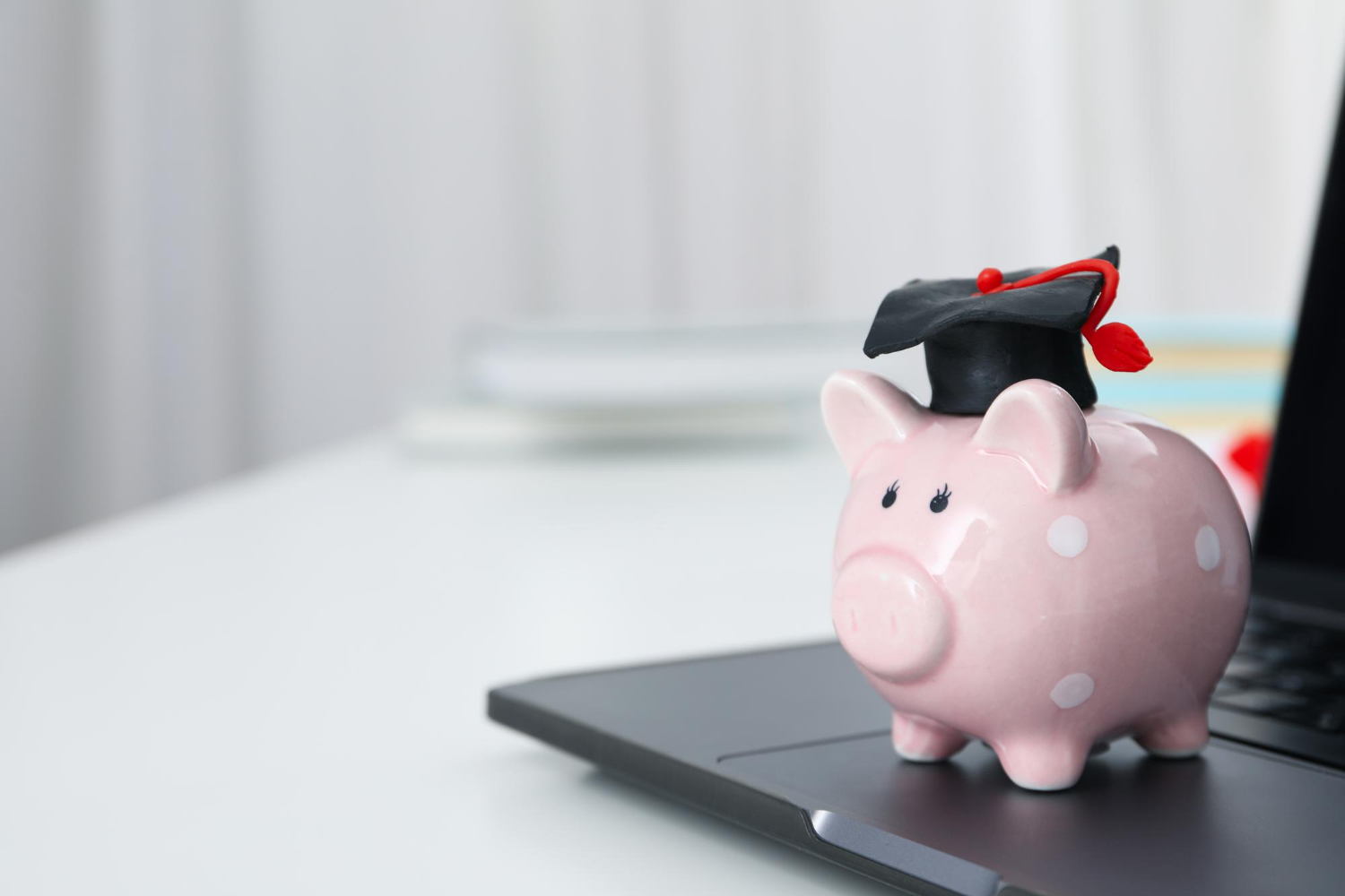 Jak sfinansować studia dziecka? Pożyczki, stypendia i inne opcje